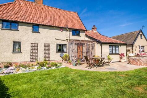 Browns Farmhouse-...