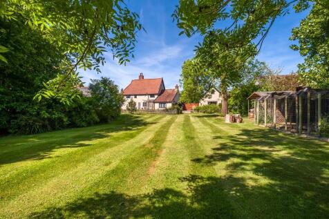Browns Farmhouse-...