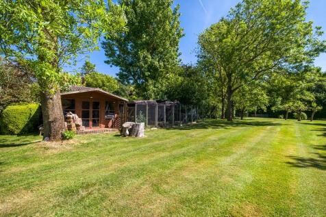 Browns Farmhouse-...