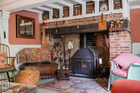 TheOldManor-Sitti...