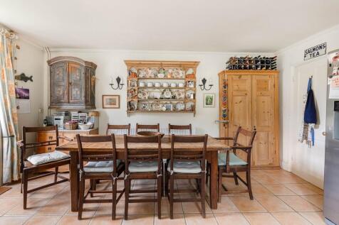 TheOldManor-Kitch...