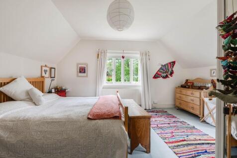 TheOldManor-Bed2 ...