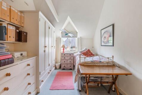 TheOldManor-Bed3 ...