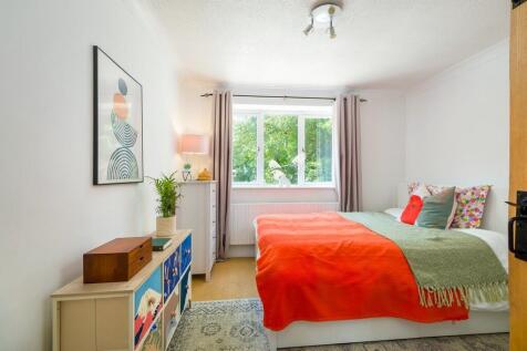 Ivy House-23