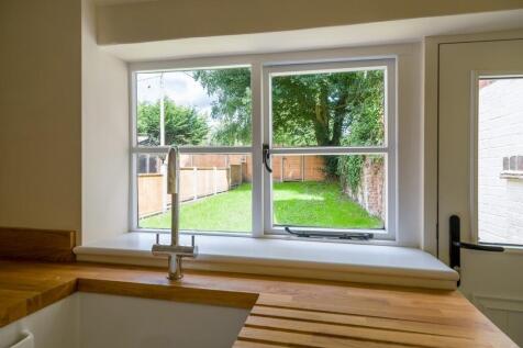Velrose Cottage-1...