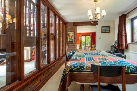 24 Low Road-11b