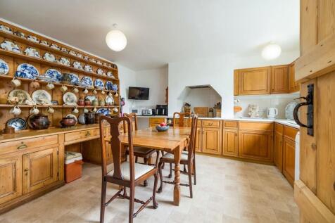 Gate Farm House-7
