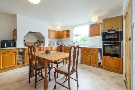 Gate Farm House-8
