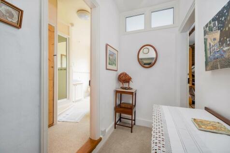 Gate Farm House-2...