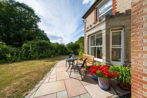 Gate Farm House-5...