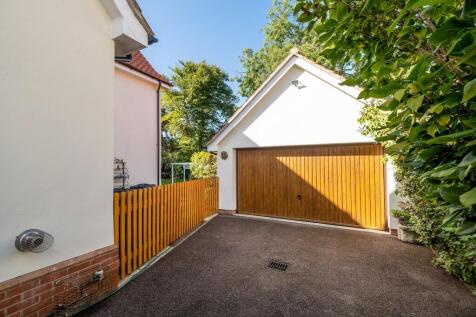 Byfield House-7