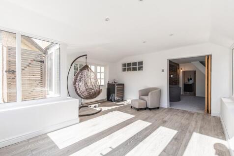 22D22 Dereham Roa...