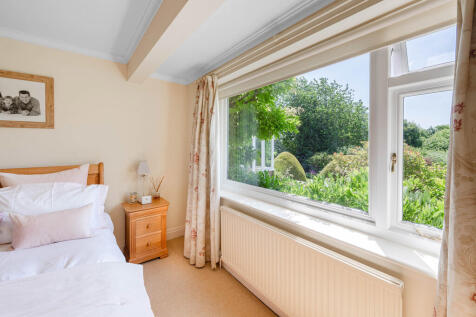 BrettVale-Bed1 4