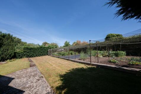 BrettVale-Exterio...