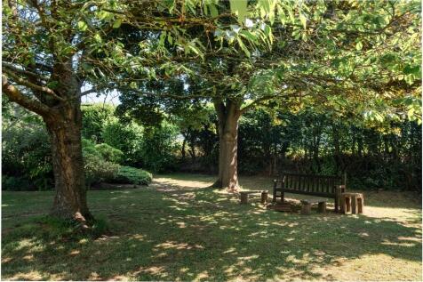BrettVale-Exterio...