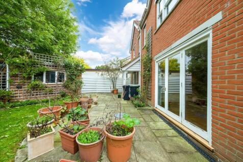 DHMDarwin House-3...