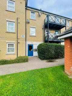 2 Bedroom Purpose Built Flat available for Rent i