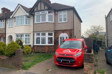 Semi - Detached House to Rent on Chadwell Heath L