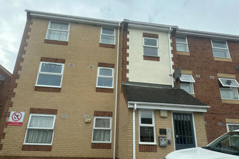 Well maintained 2 Bedroom Flat to Rent In Chadwel