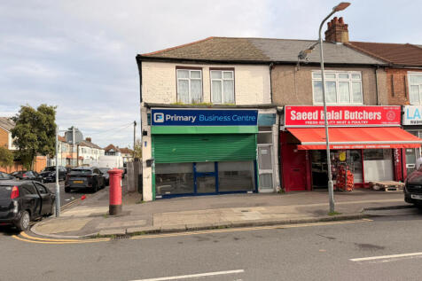 Spacious office to rent in Ilford on Gordon road