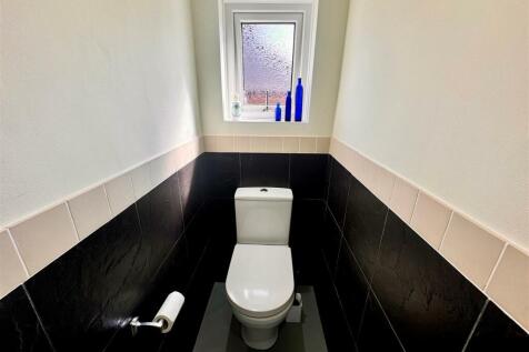 SEPARATE WC