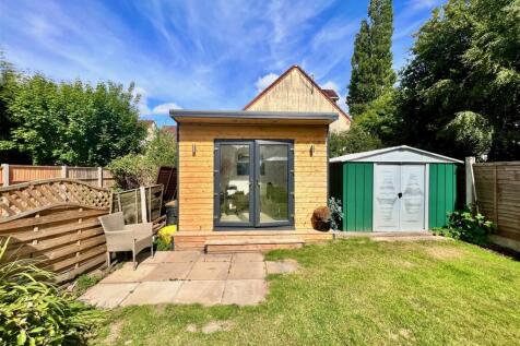 GARDEN ROOM