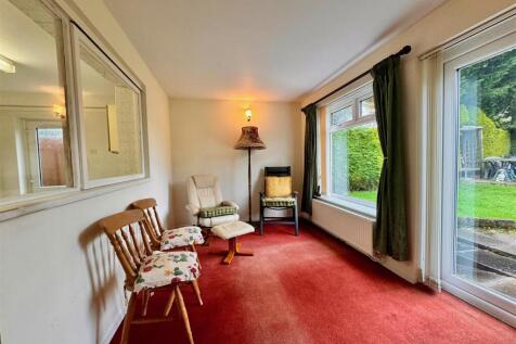 SITTING ROOM/SUN ROOM