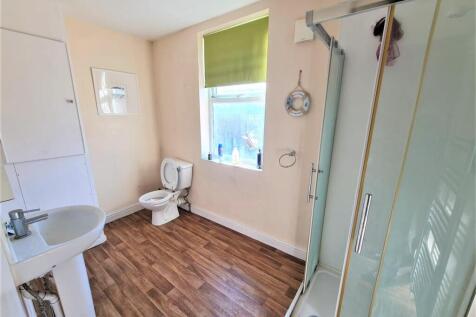 Shared Shower Room With WC
