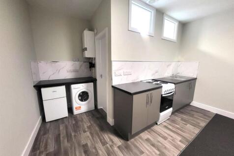 Kitchen Area Pic 2