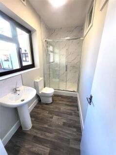 Large Shower Room