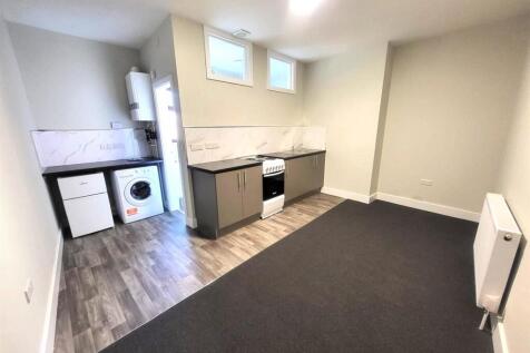 Kitchen/ Dining Pic 1