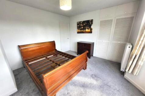 Bedroom 1 Pic 1