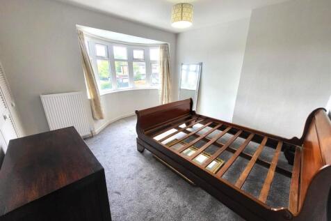 Bedroom 1 Pic 2