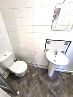 Shower Room Pic 2