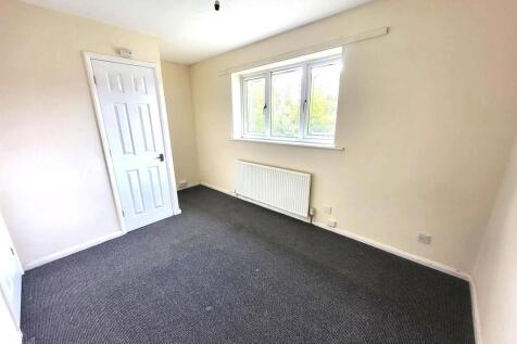 Bedroom 1 Pic 2