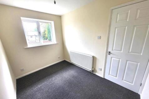 Bedroom 2 Pic 1