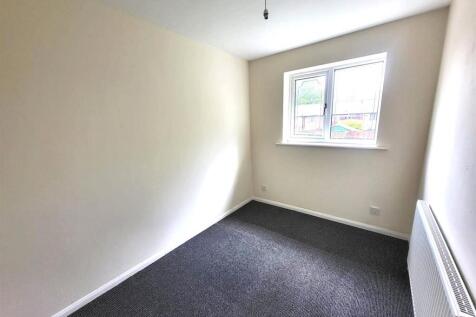 Bedroom 2 Pic 2
