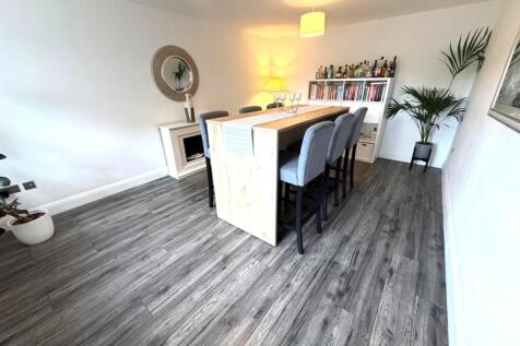 DINNING ROOM