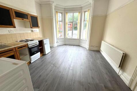Open Plan Sitting Room/ Kitchen