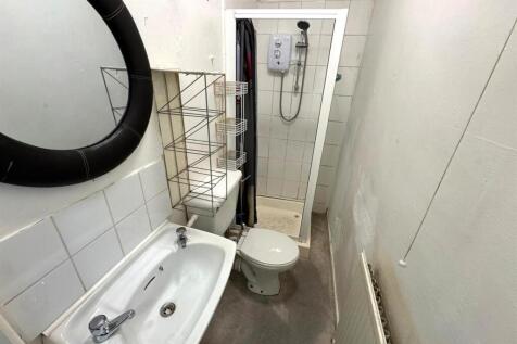 Shower Room With w.c