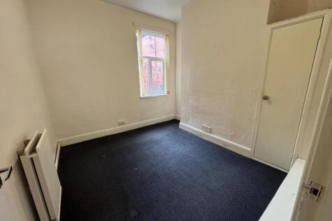 Bedroom Pic 2