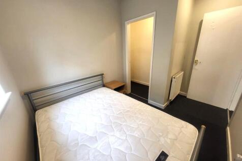 Bedroom Pic 2