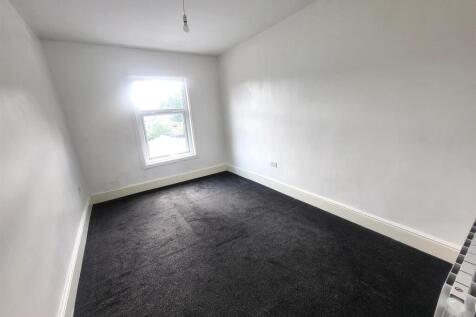 Bedroom Pic 1