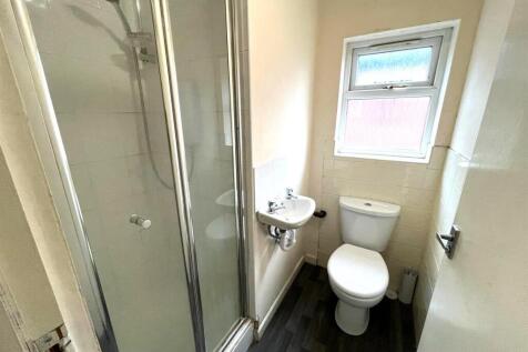 Shared Shower room