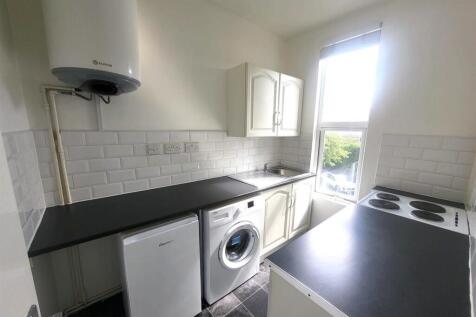 Kitchen Pic 1