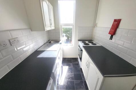 Kitchen Pic 2