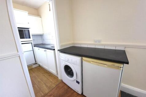 Kitchen Pic 2