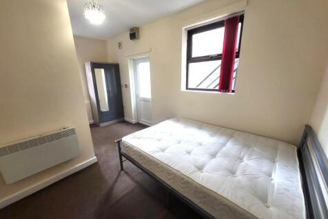 Bedroom Pic 1