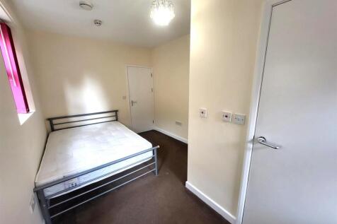 Bedroom Pic 2
