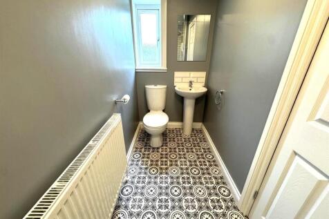 Shower Room Pic 2